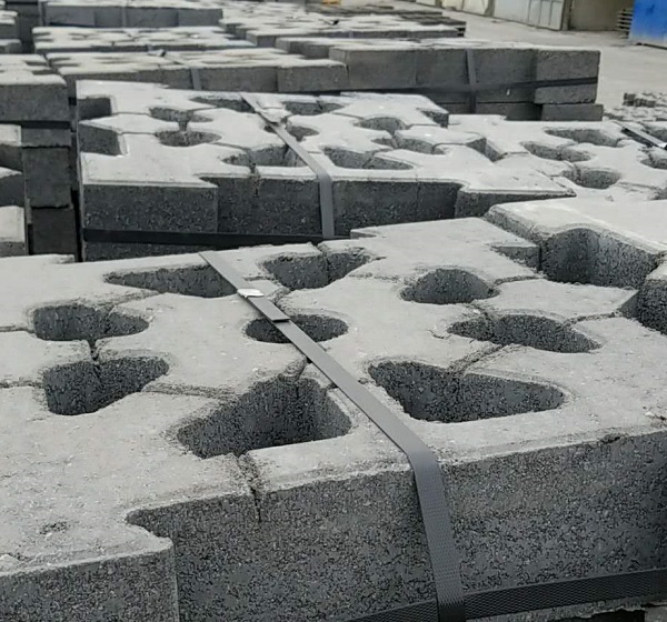 生态铰链式A型护坡砖