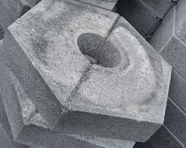 生态中孔六角护坡